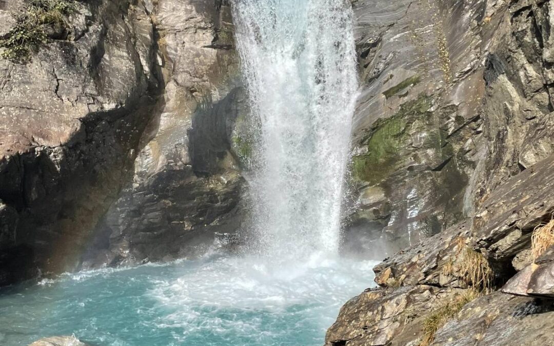 Sarasvatī and Her Sacred Day, Vasantapañcamī / Vasantapañcamī y Sarasvatī